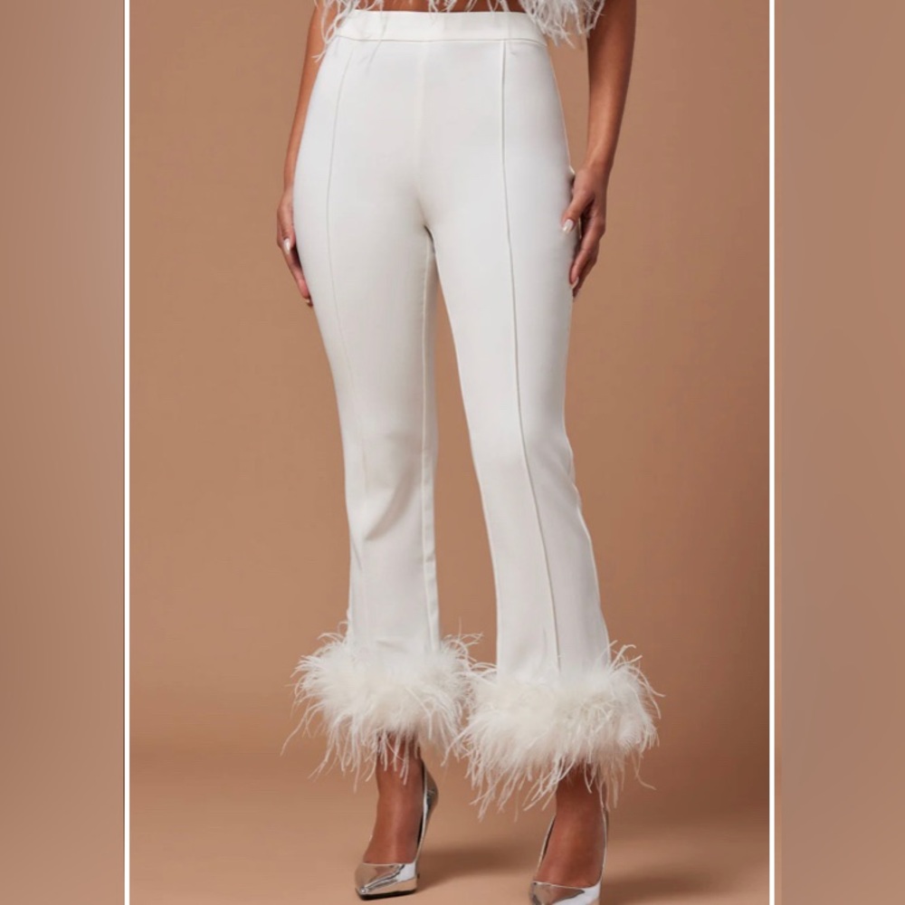 NWT FashionNova Anya Feathered Pants || Women’s size M